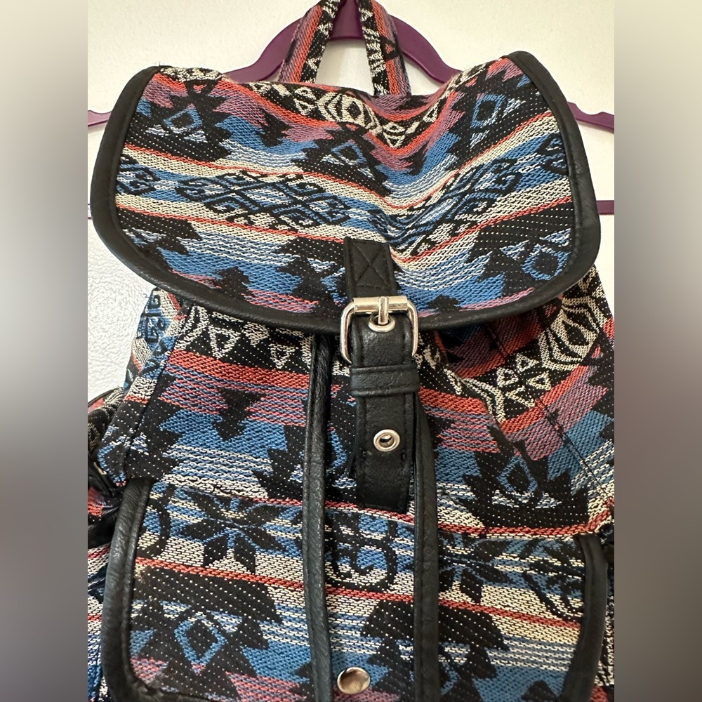 Tribal Pattern Backpack - Picture 4 of 12